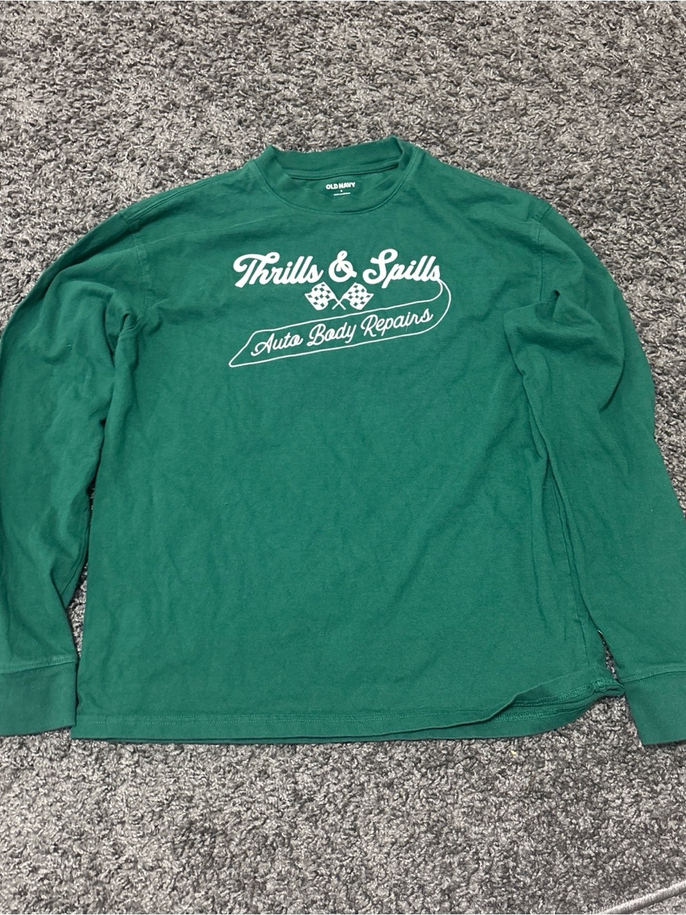 Old Navy Green Long-Sleeve Graphic Tee - Thrills & Spills Logo